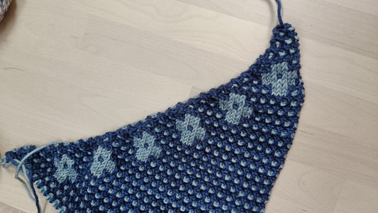 Mosaic Knitting - Pressed Flowers Kerchief